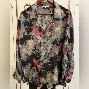 Entro long sleeve button up blouse in tiger floral print | L